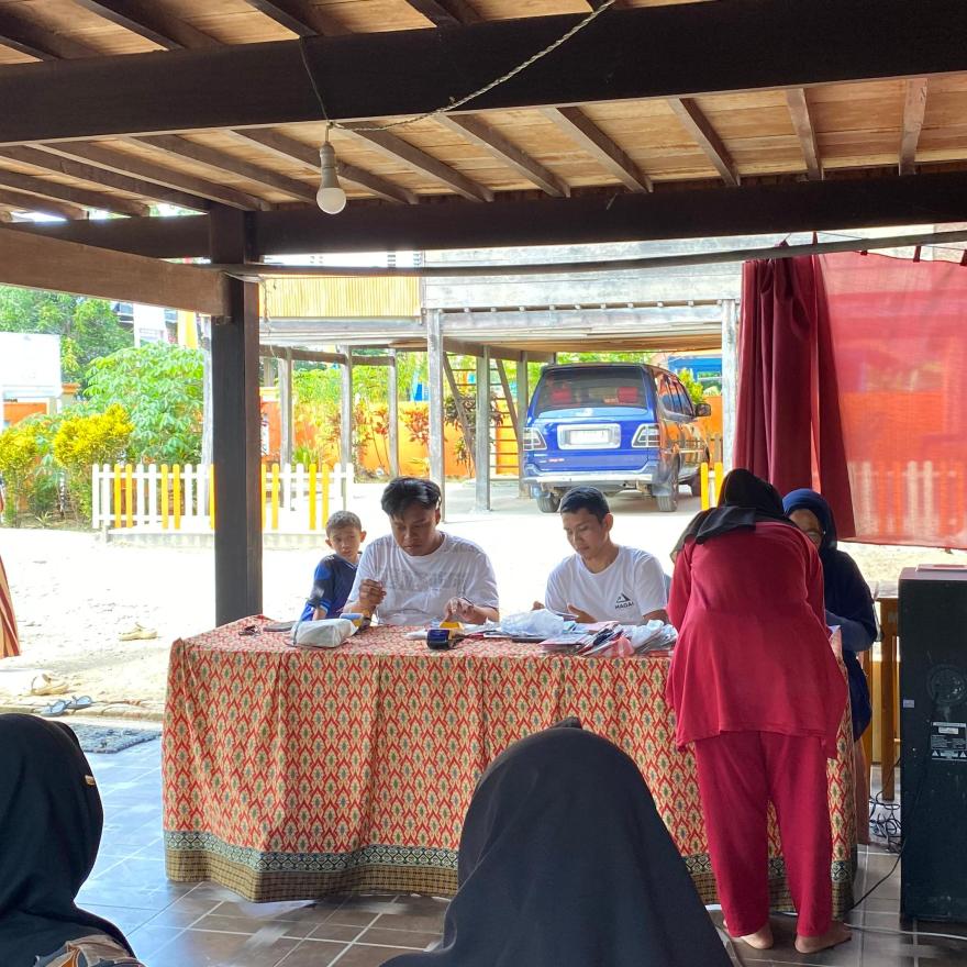 Penyaluran Bantuan PKH dan BPNT di Desa Mario